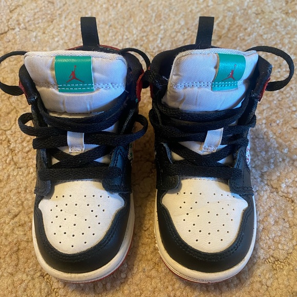 Jordan Mids Kids Black and Red Patterned Sneakers - Picture 2 of 4